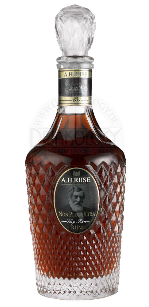 Aud Riise A.H. Riise Non Plus Ultra 0,7L jetzt kaufen im Drinkology Online Shop!